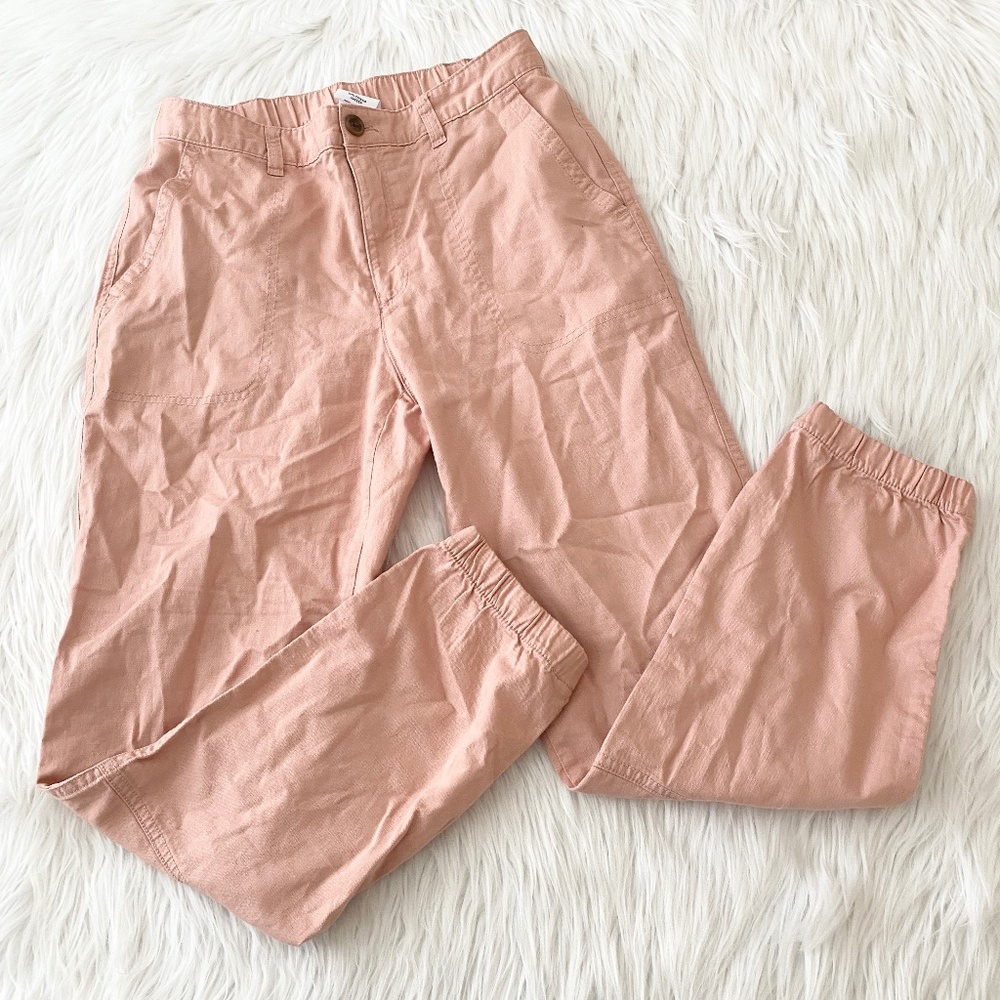 GAP Women's Cropped Pants in Peach